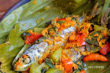 Resep & Cara Membuat Pepes Ikan Pindang yang Enak