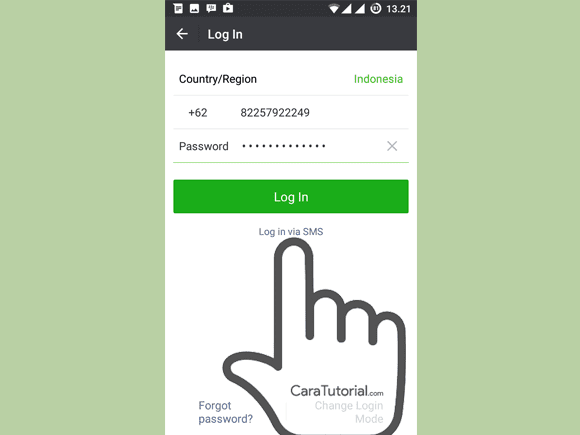 Ketuk tombol Log In via SMS Log In Wechat