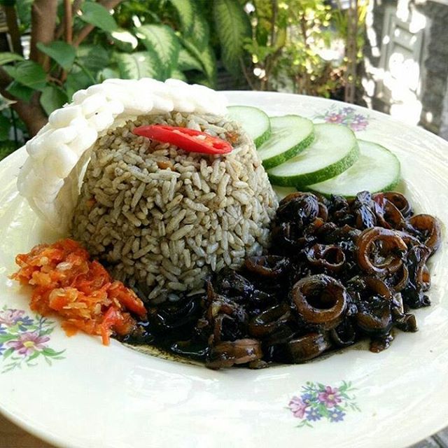 Resep dan Cara Memasak Nasi Cumi Hitam Resep dan Cara Memasak Nasi Cumi Hitam